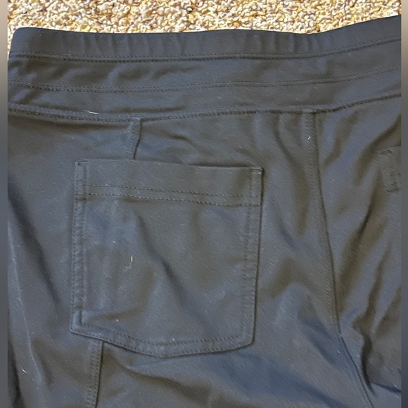 Athleta shorts - Picture 4 of 6
